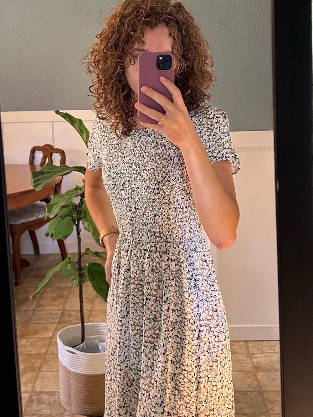 Ivory Floral Midi Dress with Short Sleeves and Defined Waist
